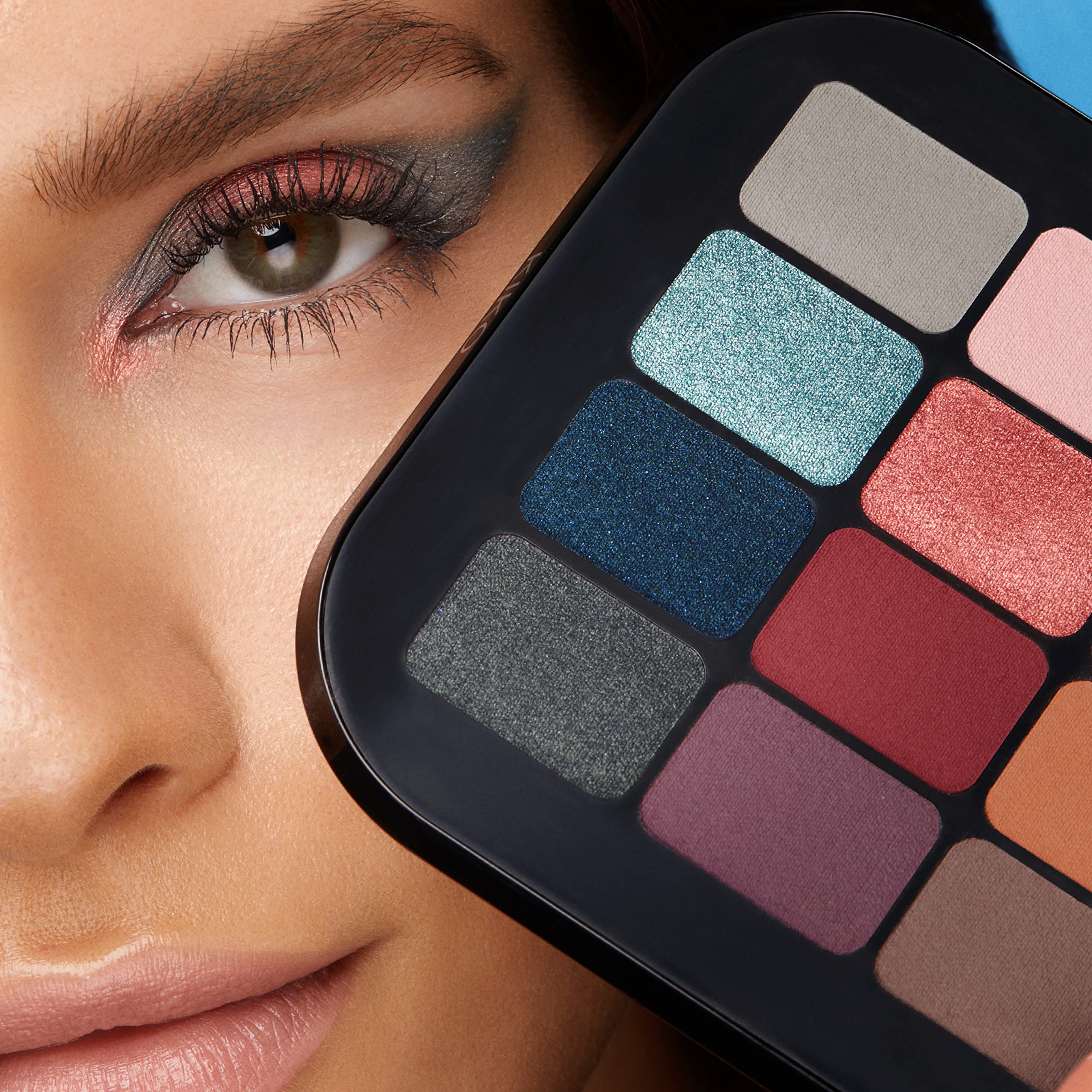 KIKO Milano Cult Colours Eyeshadow Palette | 12 Sophisticated And Blendable Shades - Image 3